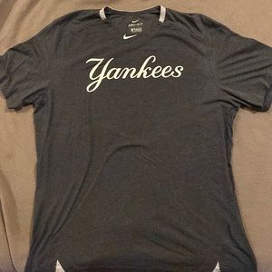 Nike Yankees On-field Dri-Fit T-shirt